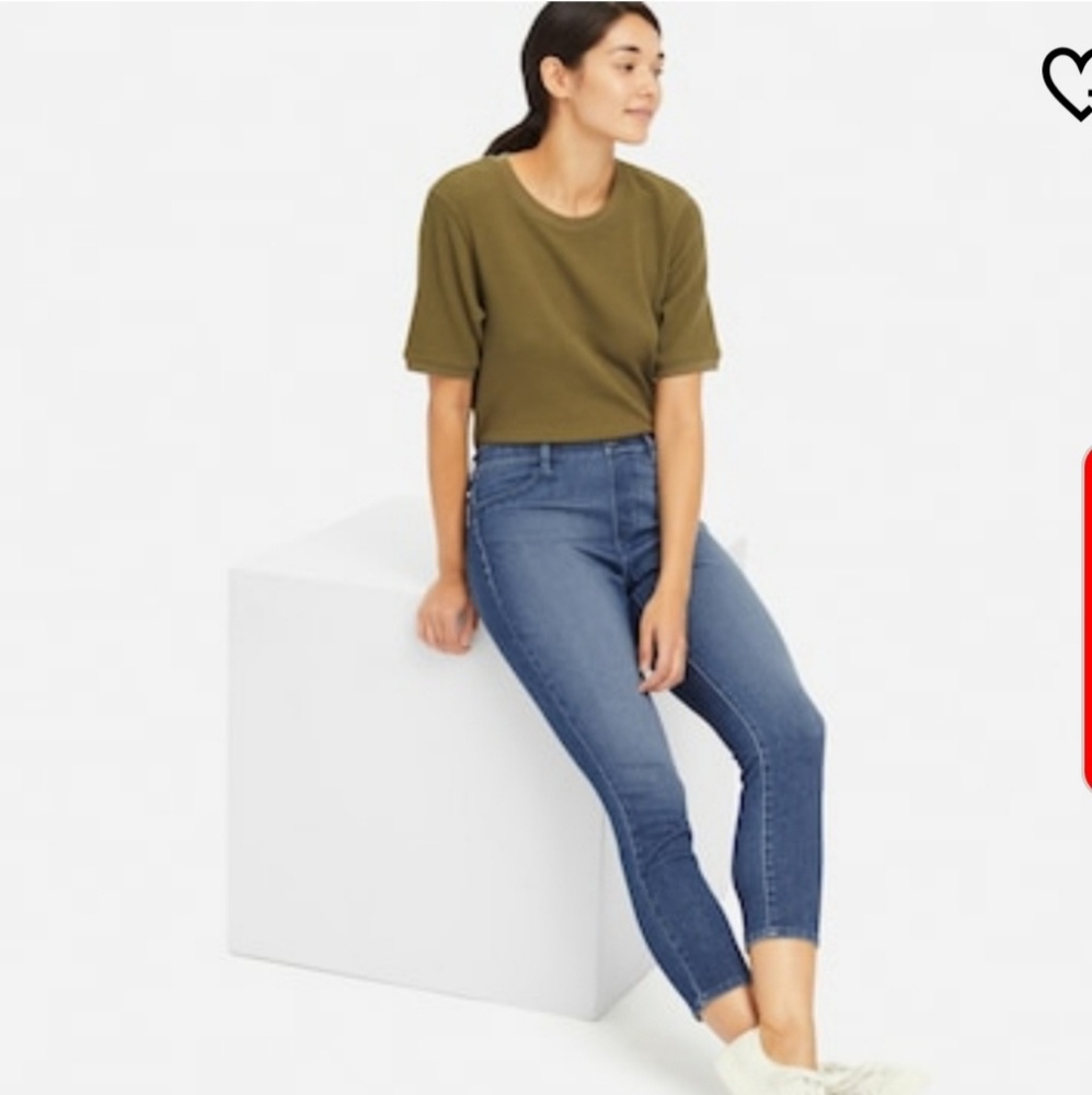 UNIQLO ULTRA STRETCH DENIM CROPPED JEGGINGS